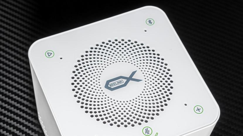 零刻Mate Pro：你的全能办公配件中枢，供电存储会议音频全集成