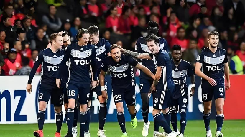 麦克阿瑟 vs 奥克兰FC：奋斗的老牌球队与新晋黑马的较量