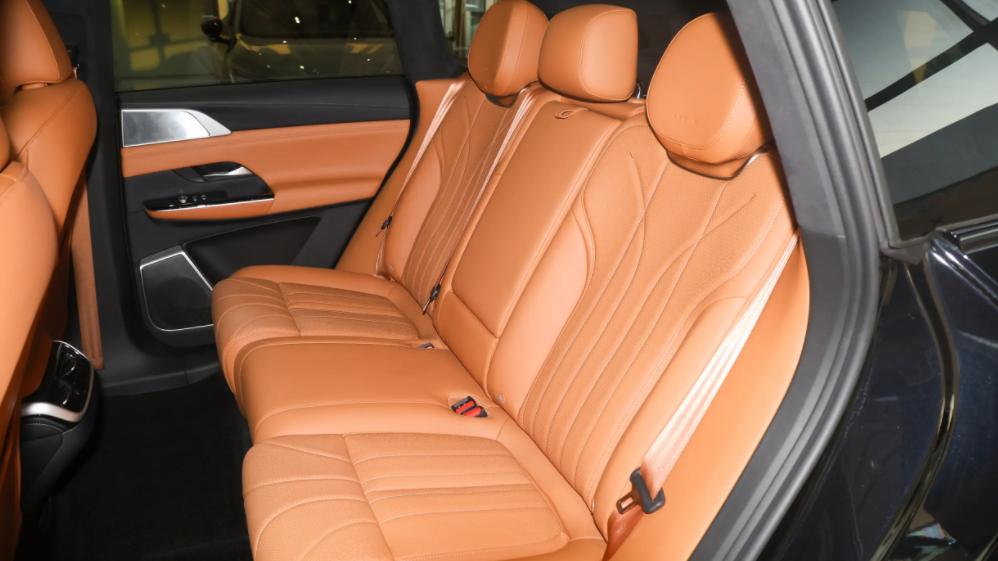 入门就有625km续航，还有800V架构，26款小鹏G9上市