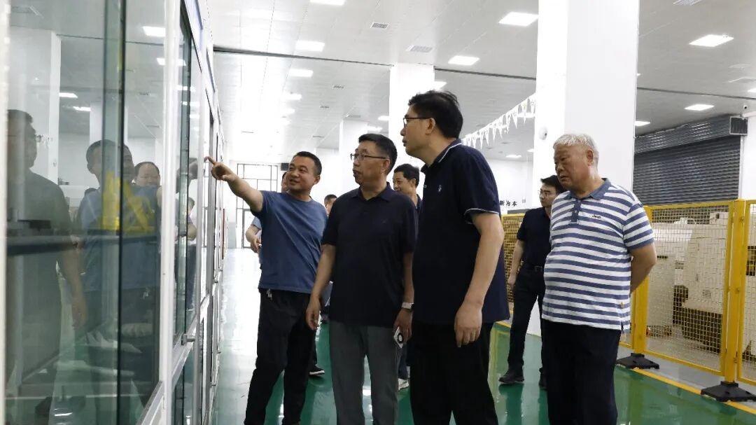 省老区建设促进会到信阳技师学院调研职业技能培训工作