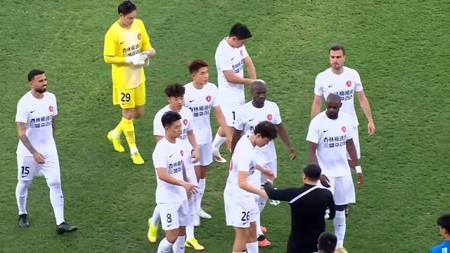 姆本扎这一推，将辽宁铁人推入保级乱斗，田玉达踢中锋，战申花少输当赢