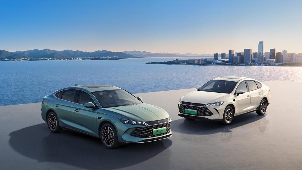 比亚迪大电池DM-i，210KM插混打到9万内，友商还怎么玩？