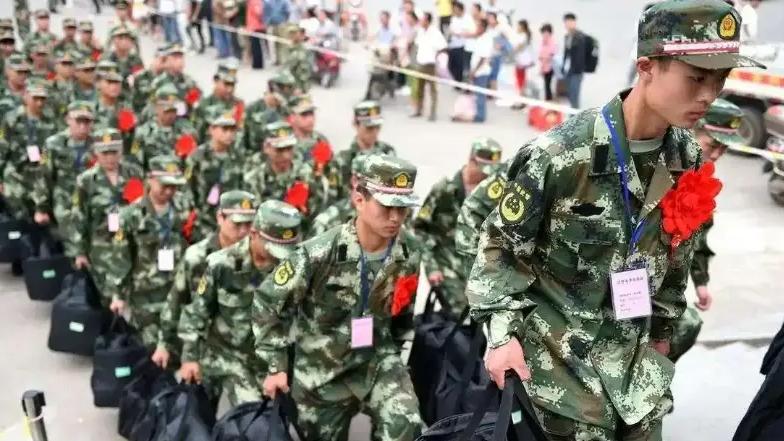 部队最“尴尬”的兵种：新兵看不上，老兵抢着去，退伍后才知有多香