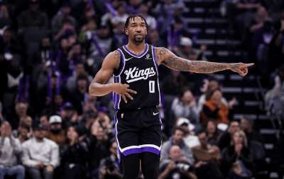 蒙克观察：弱侧接应&无球起手+乱战，对阵开拓者高效拿到23分