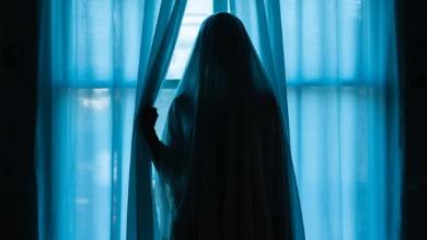 我在小偷入室后假装睡着，隔天接到一陌生电话：你还记得我吗？