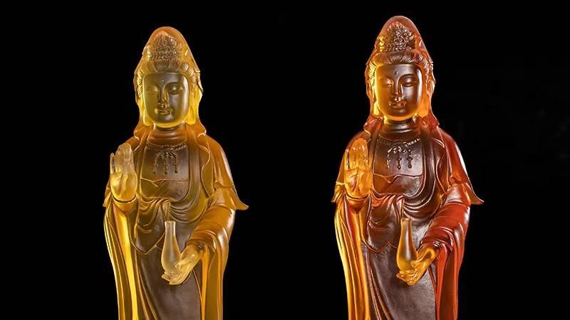 古法琉璃净瓶观音：慈悲之光下的艺术瑰宝