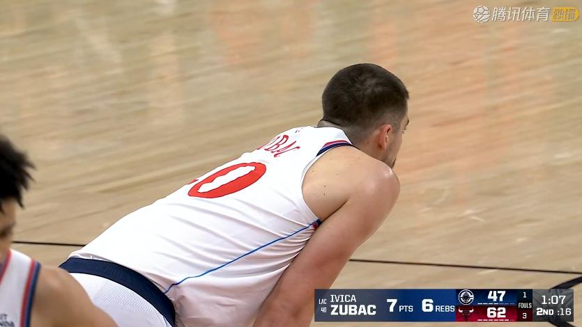 25记三分击沉快船！哈登24+5+6，赛后哈登先一步退场，怀特接受采访