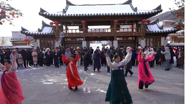 开门迎盛景 启运贺嘉年 长白县千年崖城风景区新春开城仪式举行