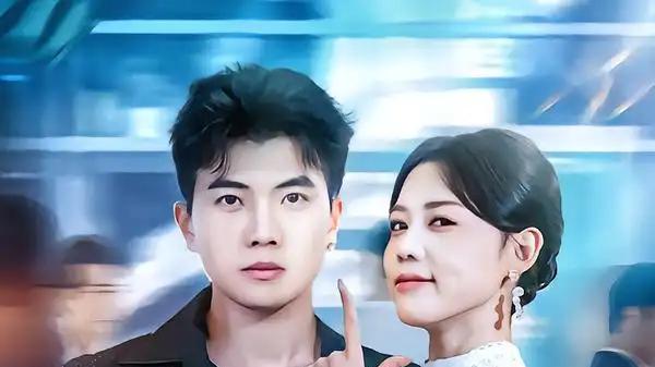 《炮灰的自我修养&穿书反派，开局绑架女主》剧情反转不断，惊喜连连，引爆期待