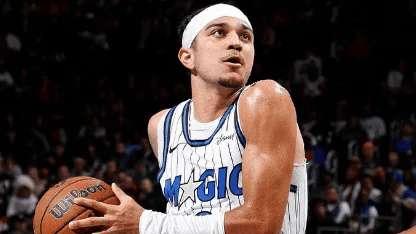 后场中流砥柱，萨格斯缺阵下的救世主：布莱克的攻防进化