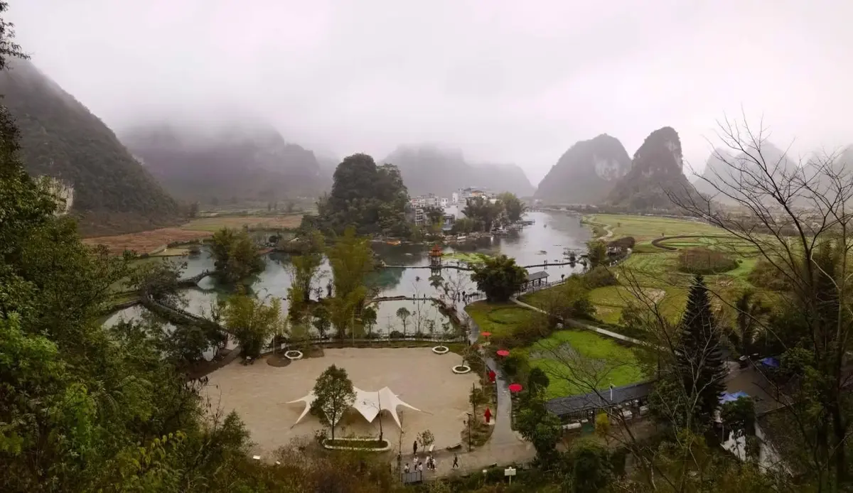 稍事停留，广西靖西鹅泉（登高鸟瞰）