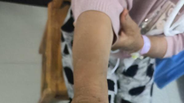 自家院里打井，却被邻居小学老师伤害身亡，俩未成年儿子目睹全程