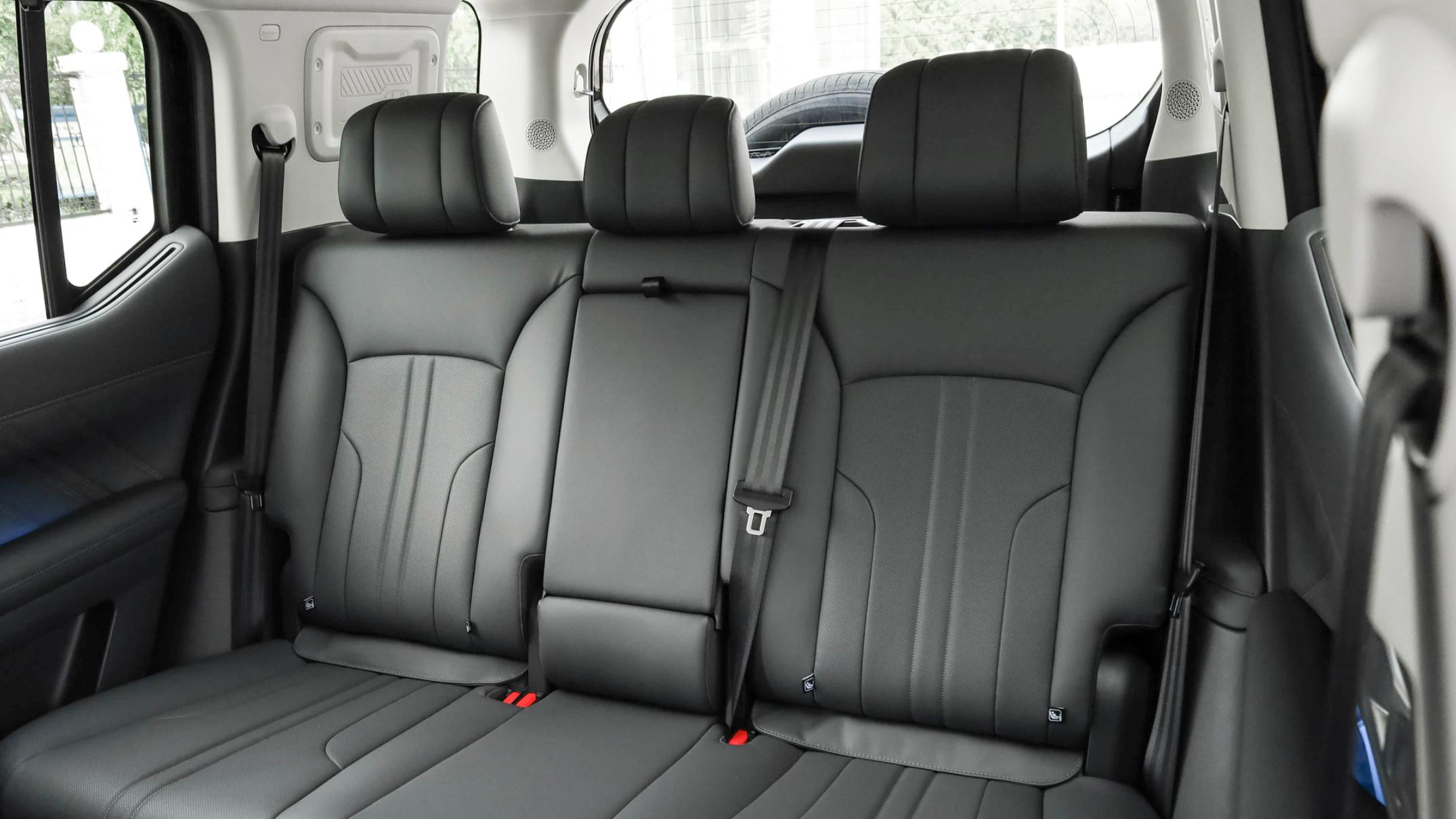 长城全新旗舰SUV，复古方盒子车身，配1.5T插混系统+800V高压平台