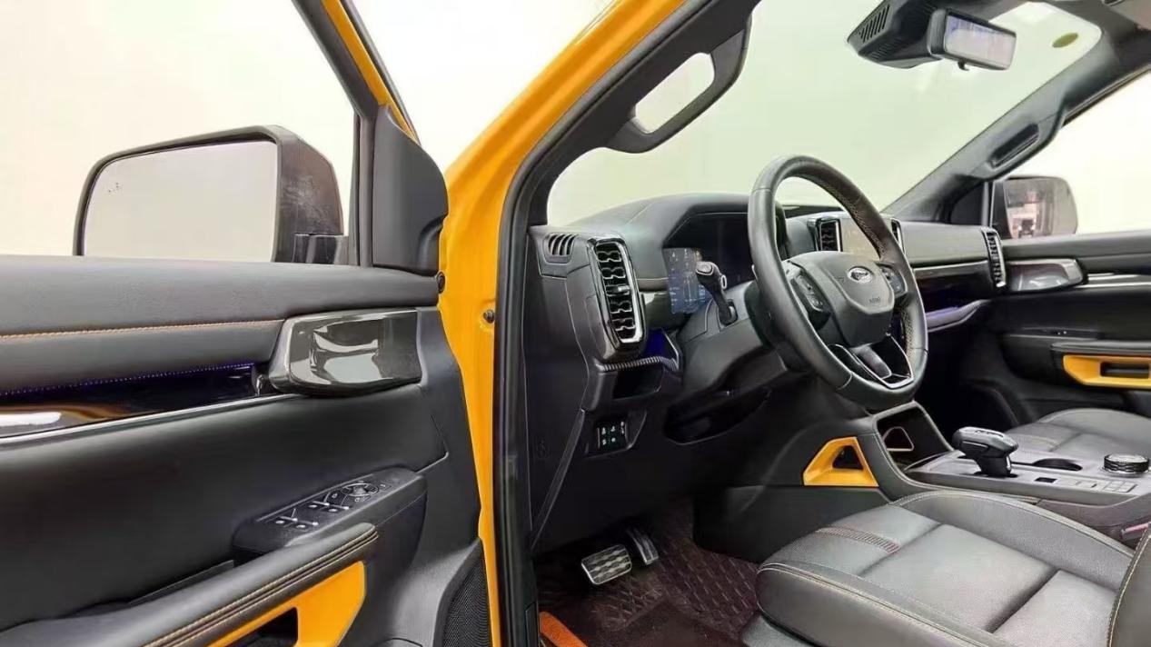 福特造的皮卡，开着就很顺手