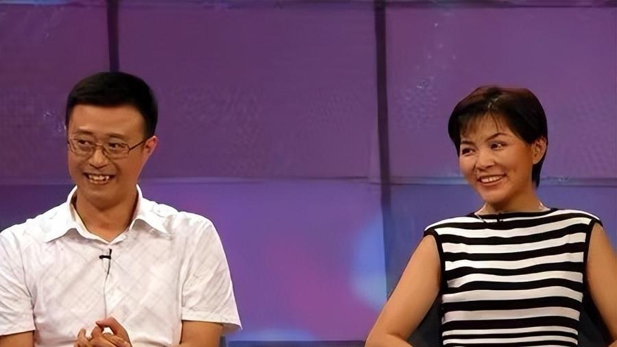 央视主持人白燕升：娶瘫痪的残疾妻子，婚后生一儿一女，如今幸福美满