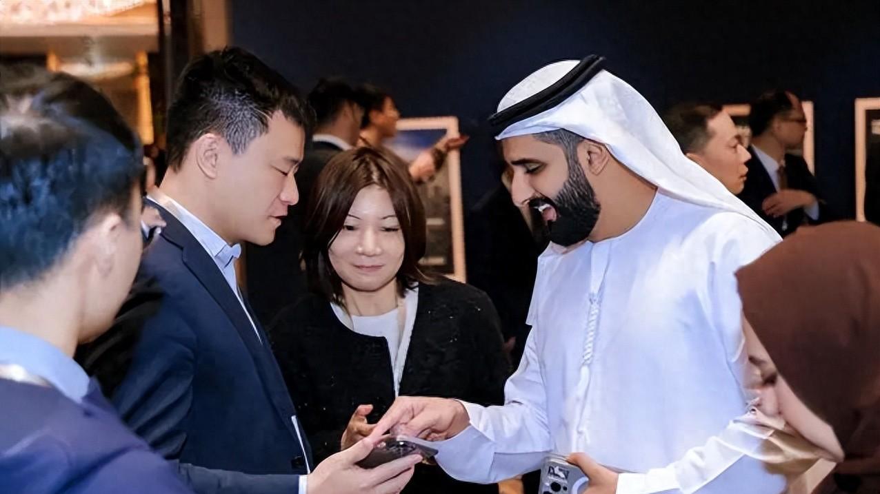 王储结束访华后，阿联酋找美国摊牌：将考虑使用人民币卖油
