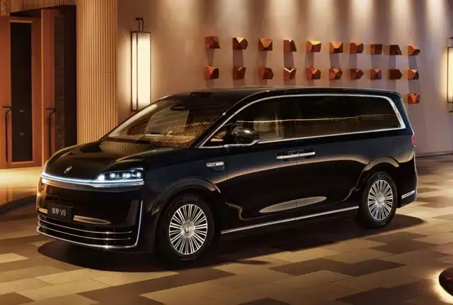 四款车身颜色曝光 赵长江掌舵智界 V9 春季上市