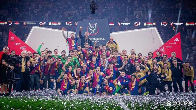 西甲焦点战！皇家社会主场硬刚巴萨，谁能打破不败金身？