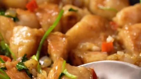 10分钟搞定蒜香虾滑：厨房小白也能轻松上手的美味！