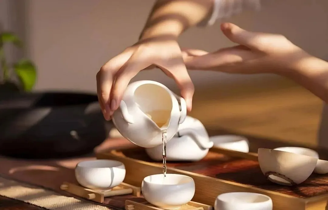 2026年2月7日（农历腊月二十）老黄历解读及时辰宜忌