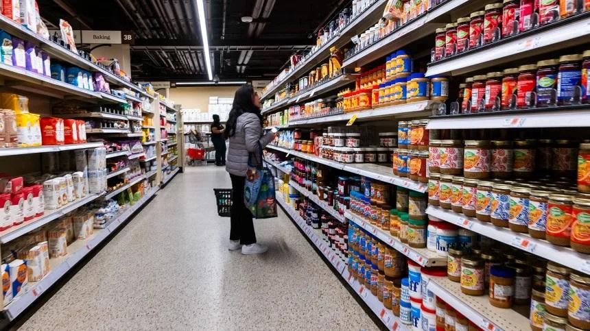 一个月，美国汽油价格上涨26.9%