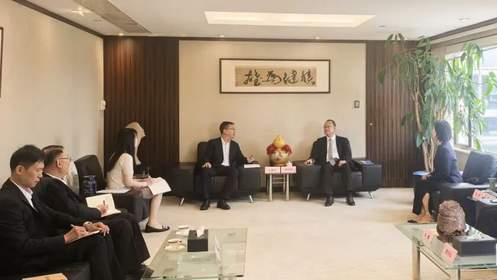 王继才拜会粤港澳大湾区企业家联盟主席蔡冠深