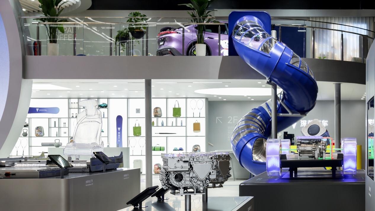 深蓝L06 Max北京车展正式上市，重塑纯电轿跑驾控新标准