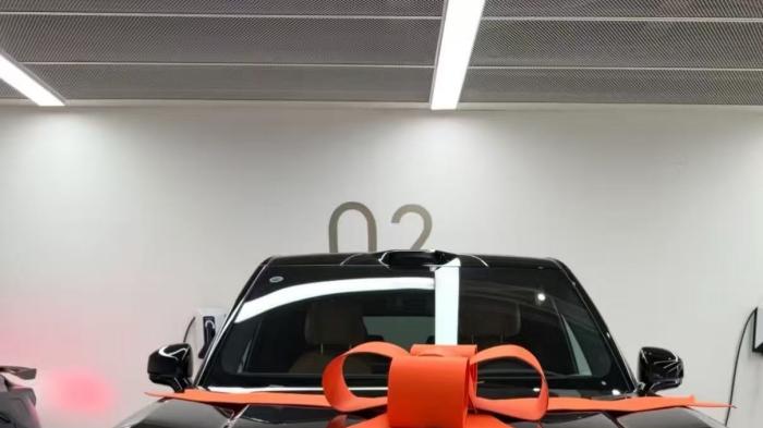 喜提新车，全职女儿陪老爸去提9X~