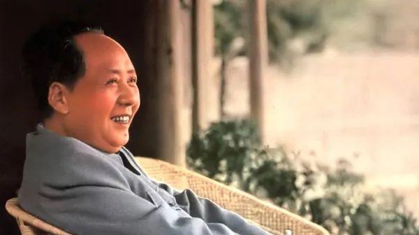 王震：毛主席比我们早看了50年！