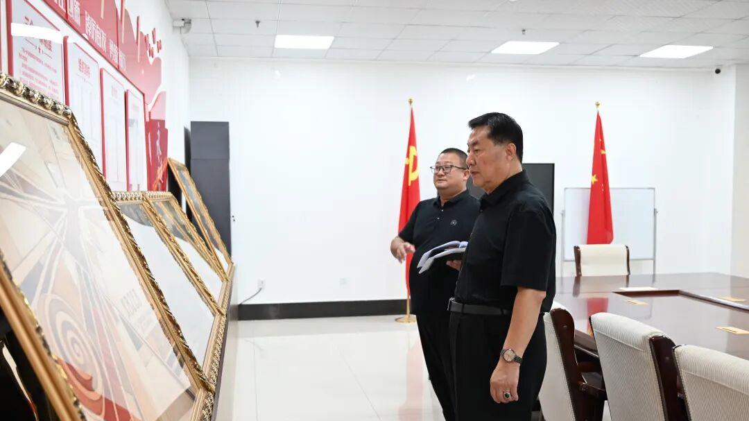 壁画架起文明桥梁 秘鲁里卡多・帕尔马大学向河北外国语学院赠送秘鲁文化主题壁画