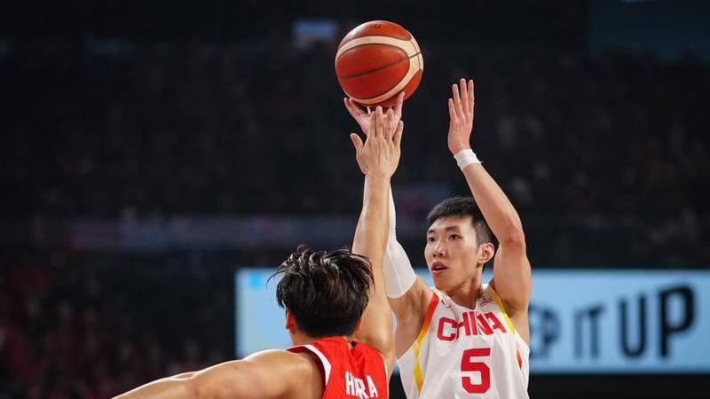 男篮逆转从贺希宁三分开始 廖三宁是一把尖刀