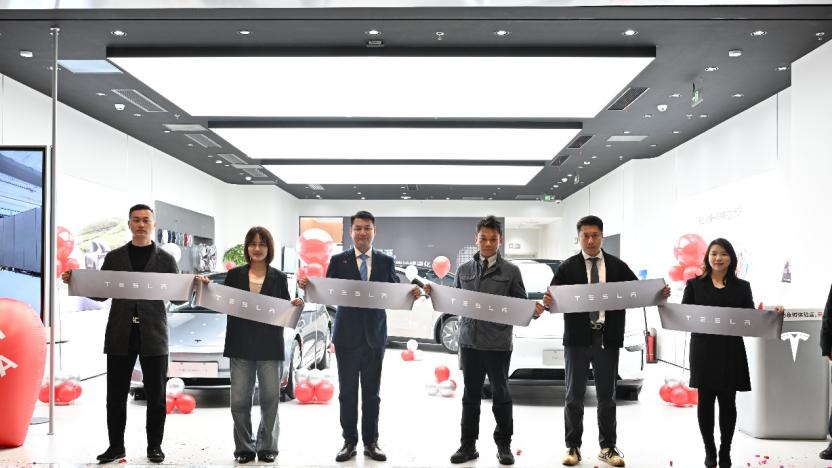 特斯拉武汉武昌万象城体验店盛大启幕