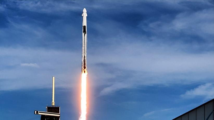 特朗普为何突然拥抱"死对头"马斯克？AI军备竞赛才是关键推手