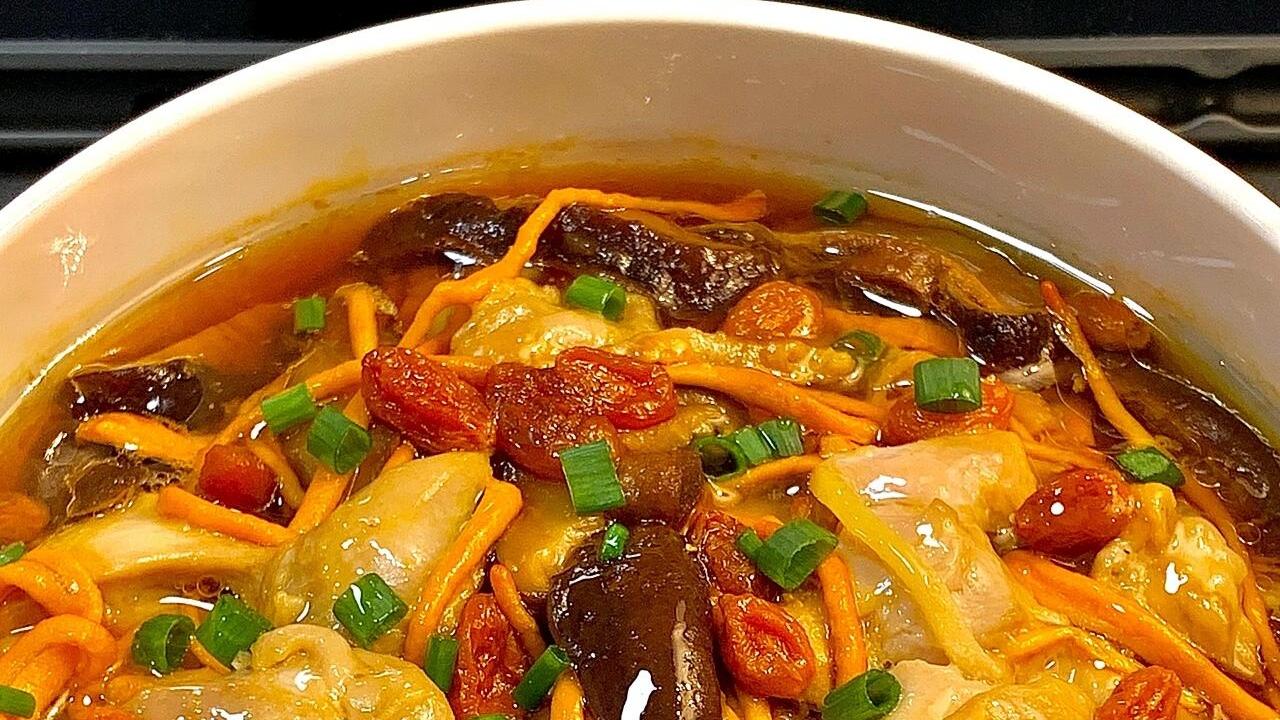 虫草花蒸鸡：一锅鲜掉眉毛的懒人硬菜！