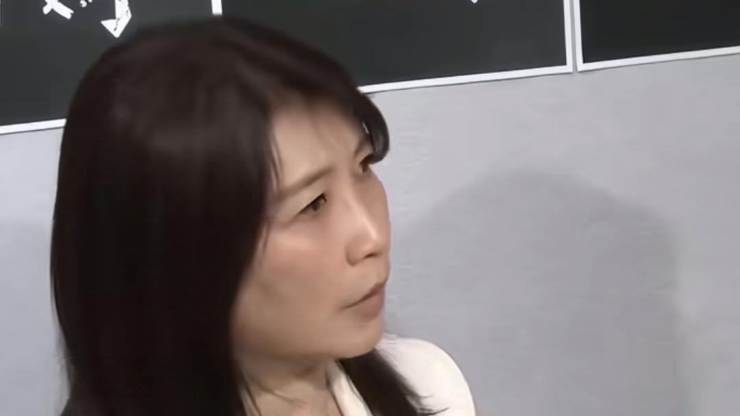 黄嘉千回应夏天近况，16岁读高二，两人关系融洽女儿没有叛逆期
