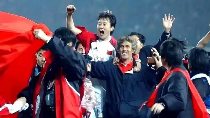 为什么世界杯许多夺冠球队都喜欢请本土教练执教，很少说请外籍教练带队?