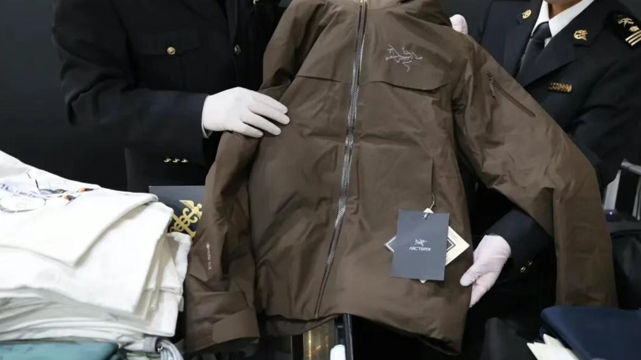 海关律师、走私辩护律师邵丹：南京海关查获走私品牌服饰