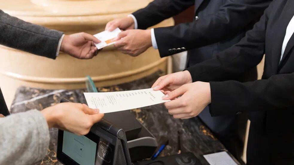 金卡要套房，万豪不惯着了