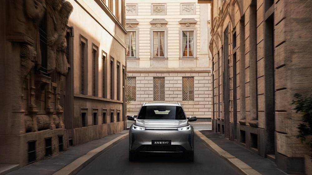 不止首秀，更是秀肌肉！银河M7携神盾电池亮相智造基地