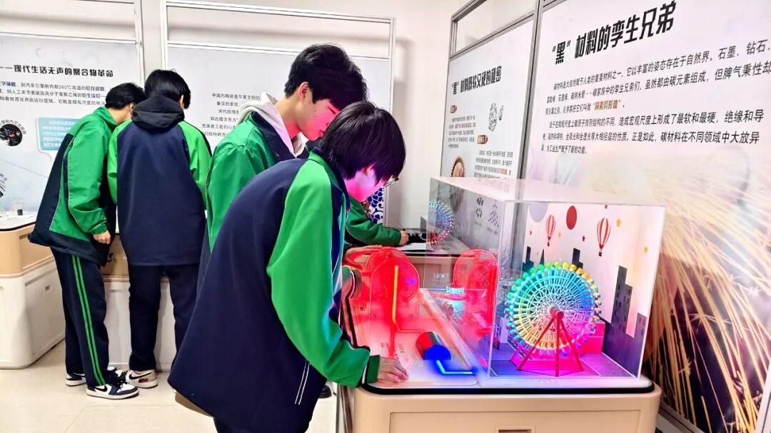 中国流动科技馆巡展武邑站正式落户武邑职教中心