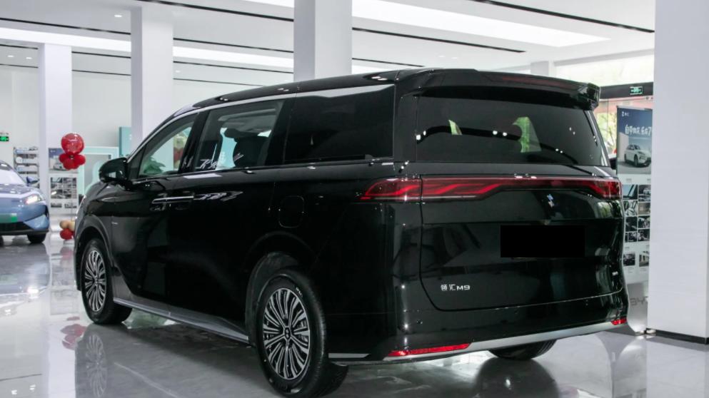 不到20万买中大型MPV，还是插混动力，领汇M9 DM值得选择吗？