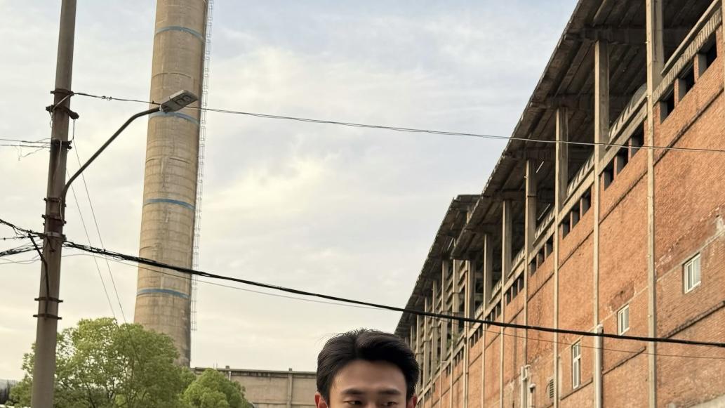 王天辰郭晓婷纯真年代的爱情穿搭，简单、复古，自带气质