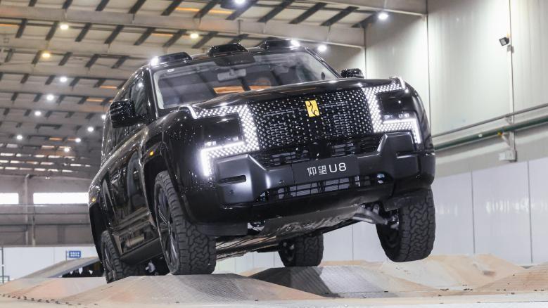 不仅是易四方！实地探访比亚迪开发中心，拆解仰望U8的进阶之路