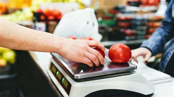 电子计价秤新规实施：严打“鬼秤”乱象