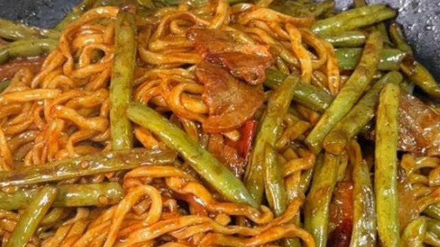 全程不翻不散，小火焖煮，手把手复刻贵州豆角焖面