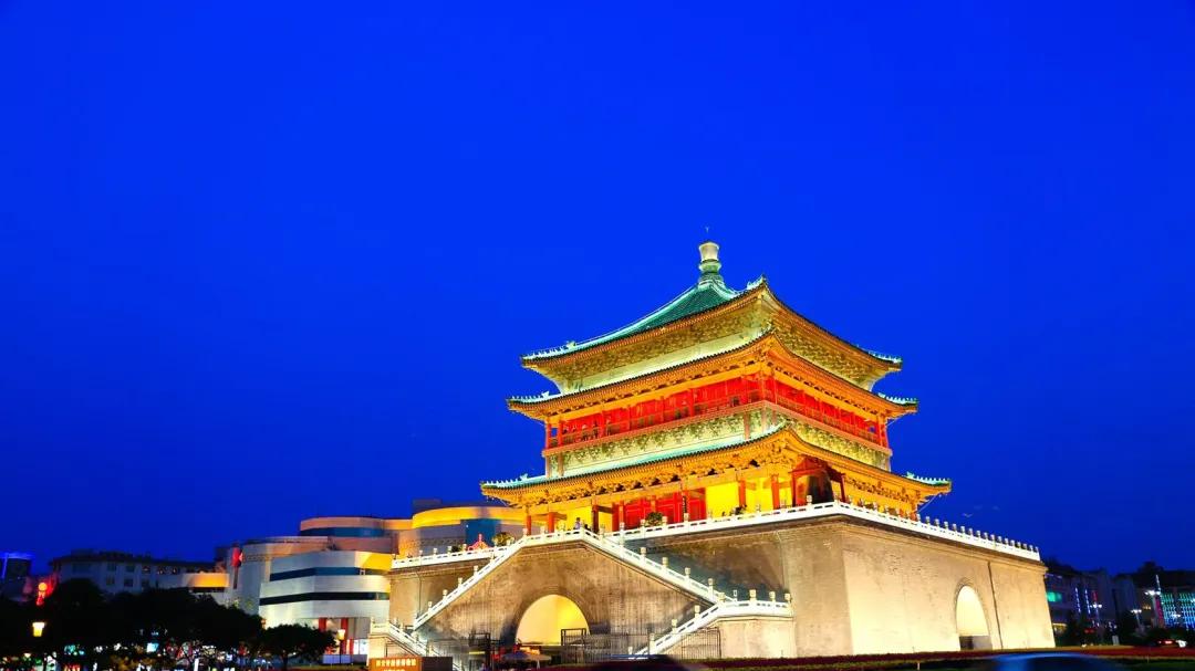 肉跌馍不跌？西安肉夹馍的“硬通货”哲学