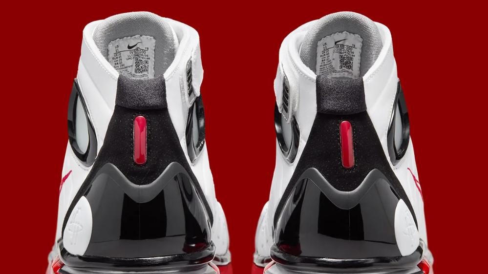 科密吃得是真好！？Nike Zoom Huarache 2k4「Varsity Red」发售在即