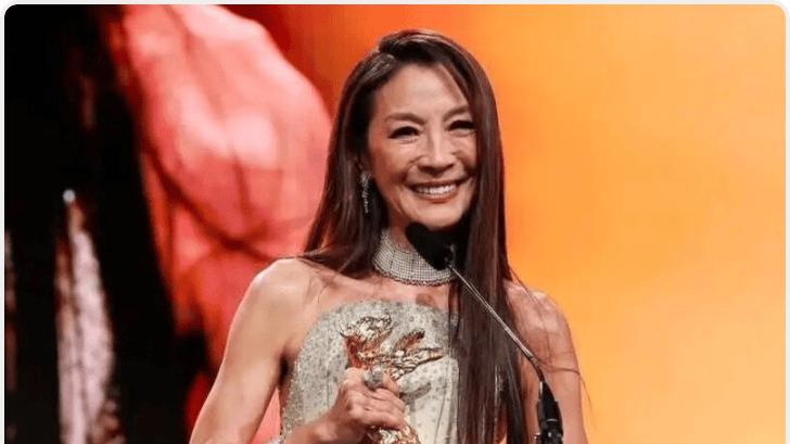 63岁杨紫琼活成光，31岁农村宝妈从带娃考研到读研创业到单枪匹马闯互联网，普通女性的成长从来不怕晚