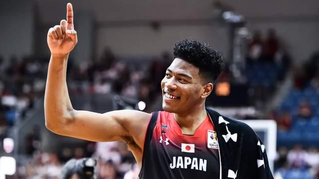 功勋教头下课！篮协终于低头？一代名帅被弃？