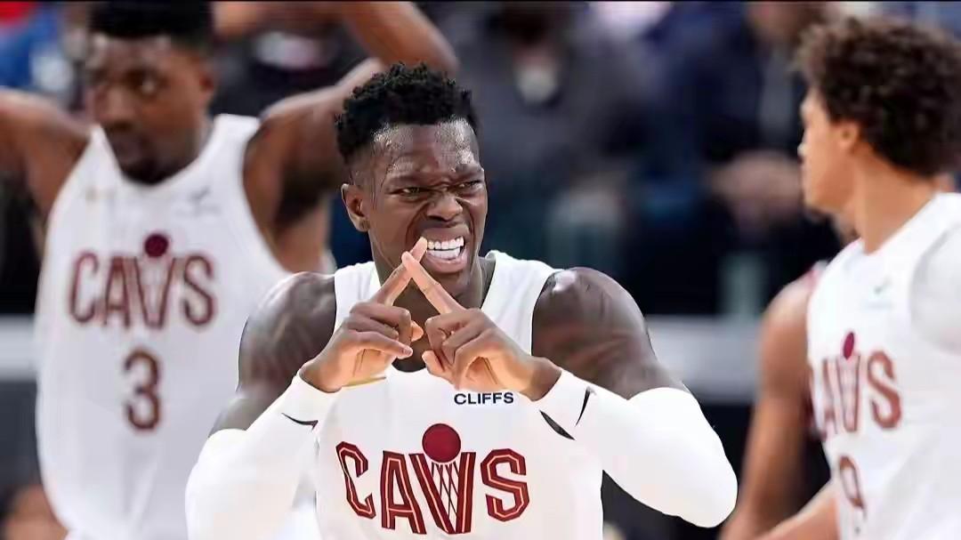 哈登，骑士首秀23+8，末节表现完美，杨毅，苏群给出精彩点评！